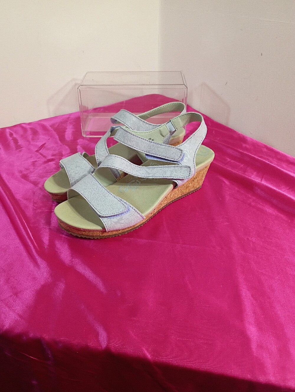 Propet Women's SZ 7.5M InMillie Wedge Leather Sandal In Purple